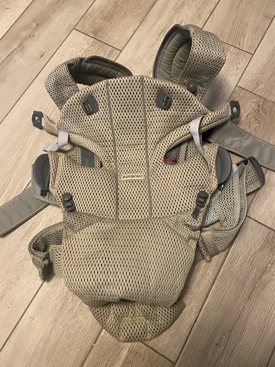 Baby bjorn carrier - Image 2