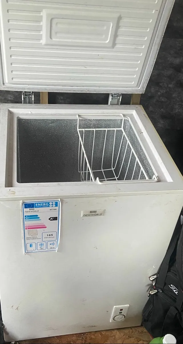 Chest Freezer 90L