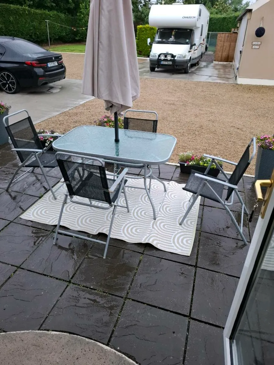Patio table 6 chairs and umbrella - Image 1