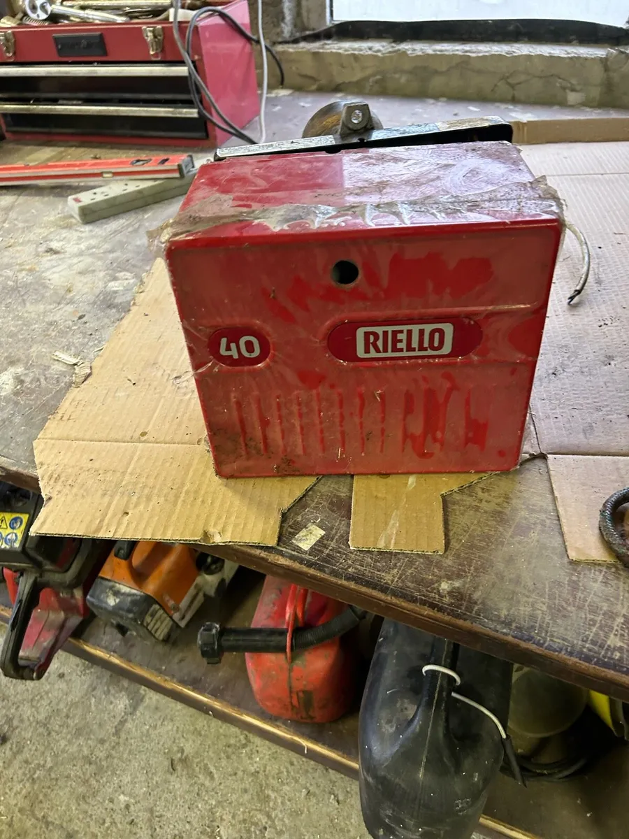 Oil burner - Image 1