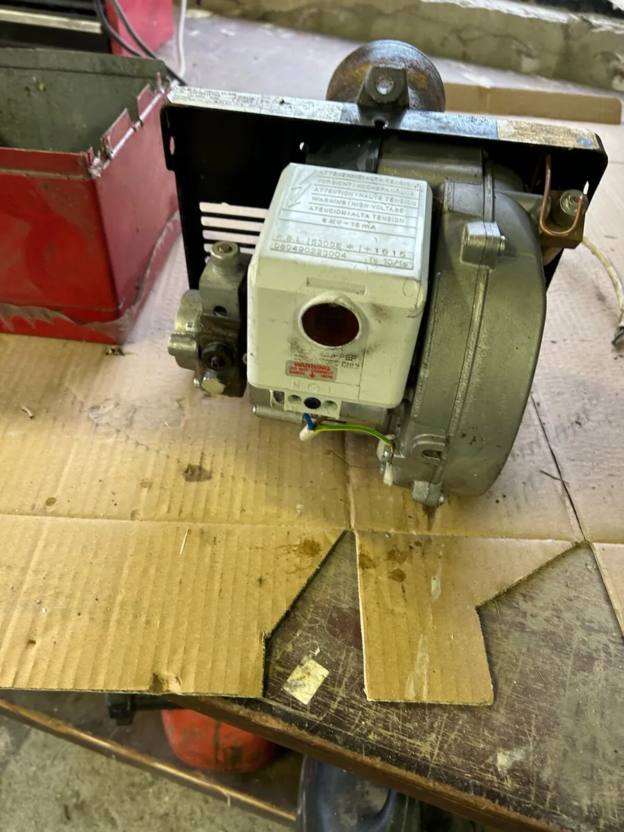 Oil burner - Image 2