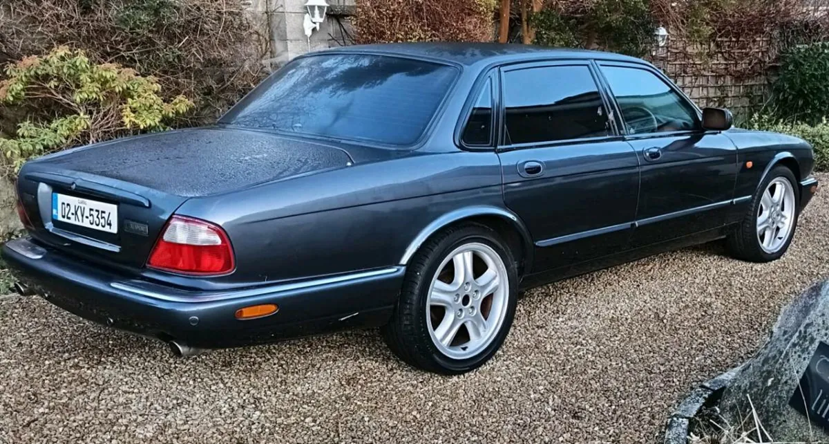 Jaguar XJ V8 Sport - Image 1