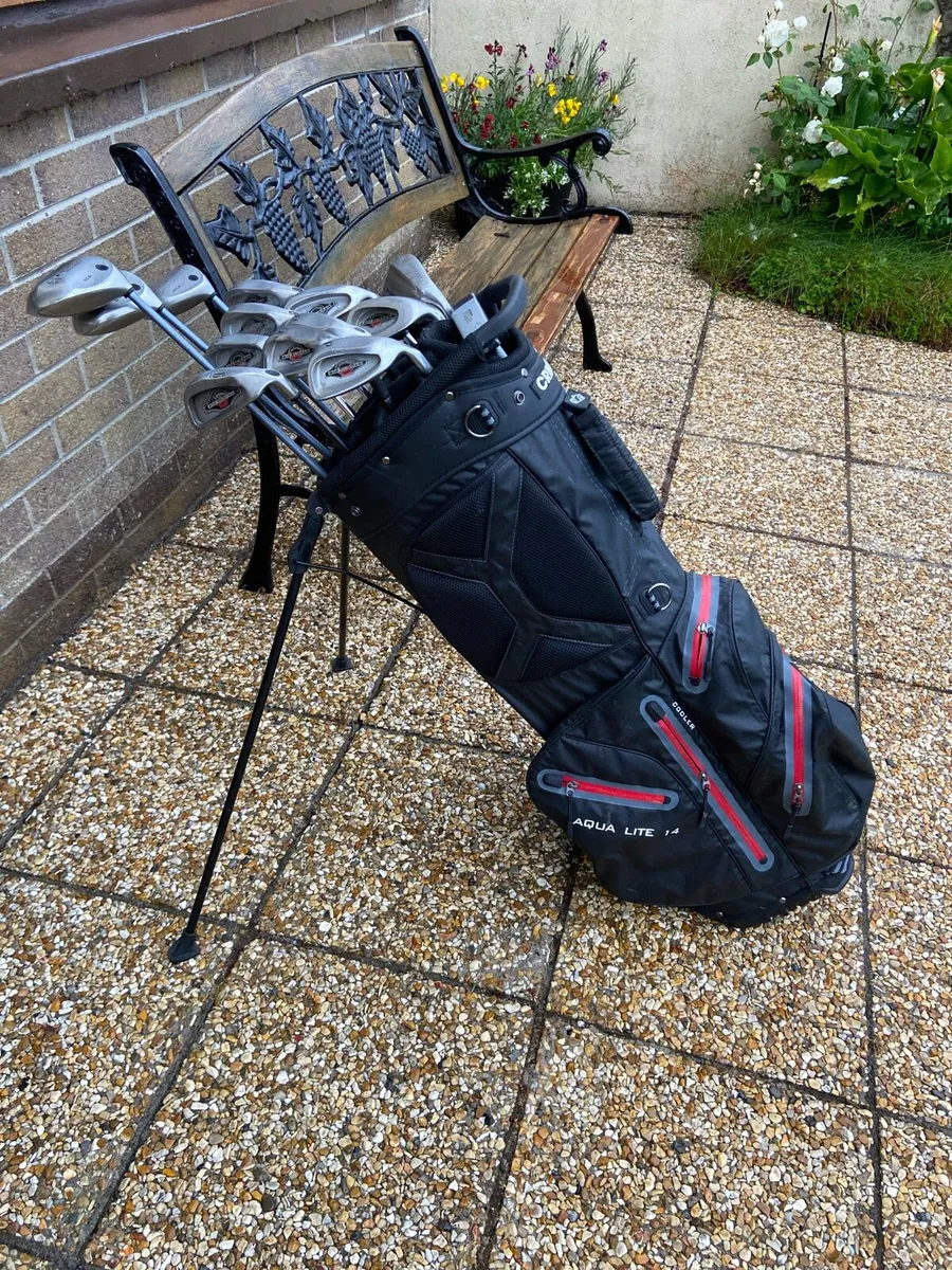 Golf. Clubs.  &.  Bag - Image 1