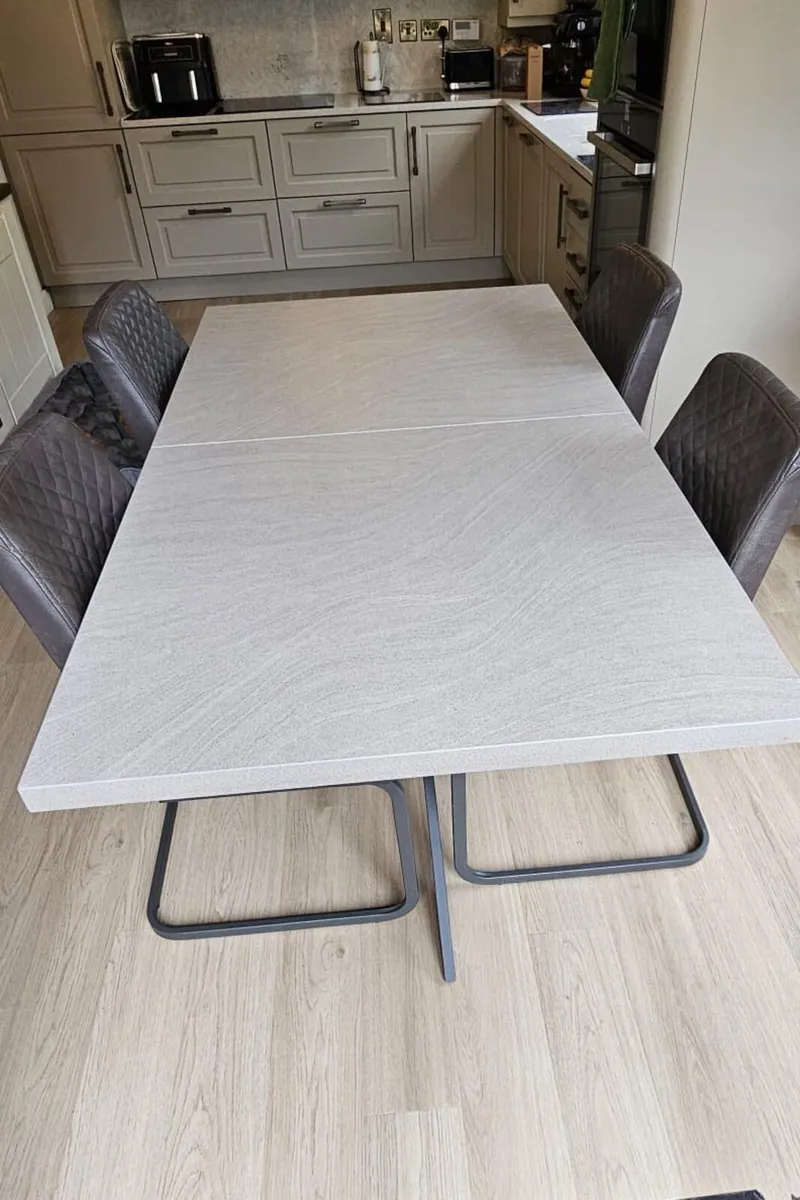 kitchen table and chairs