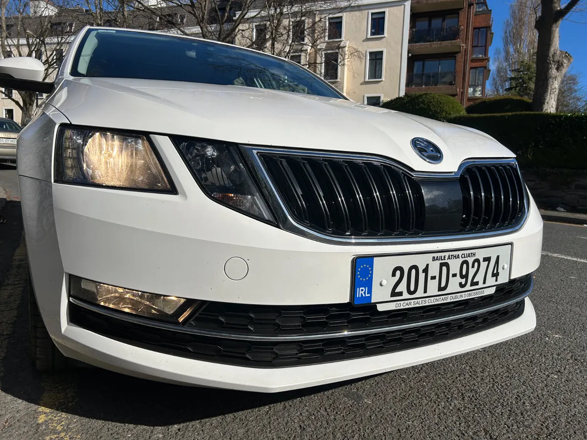 2020 SKODA OCTAIVA STYLE PARKING CAMERA - Image 3