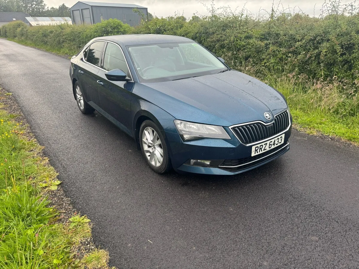 2018 SKODA SUPERB - Image 1