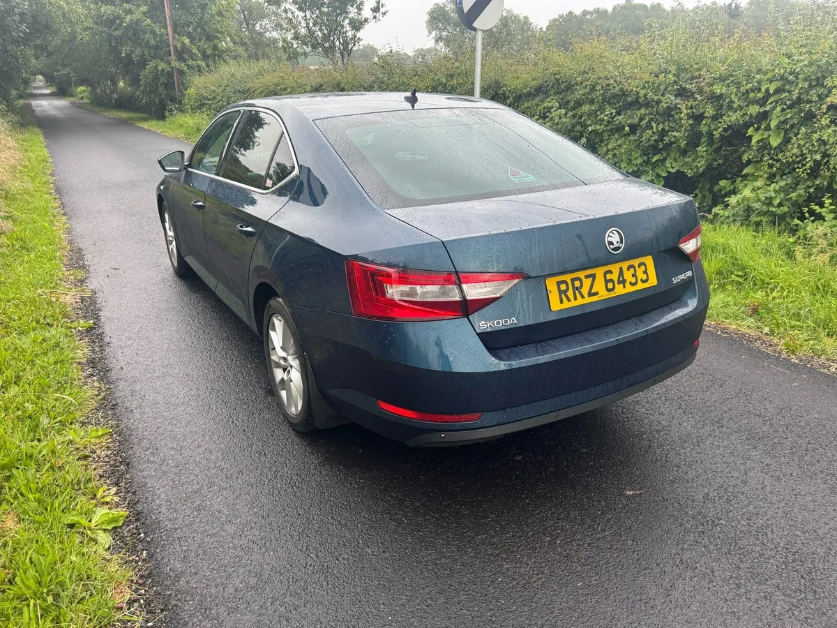 2018 SKODA SUPERB - Image 4