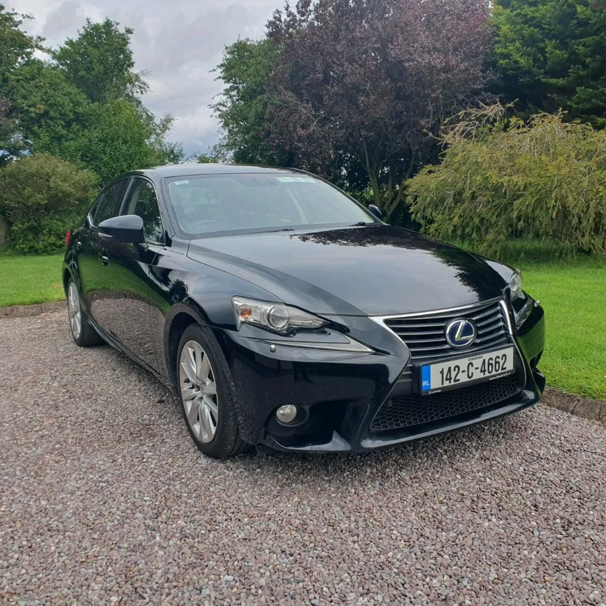 Lexus IS300h - Image 4