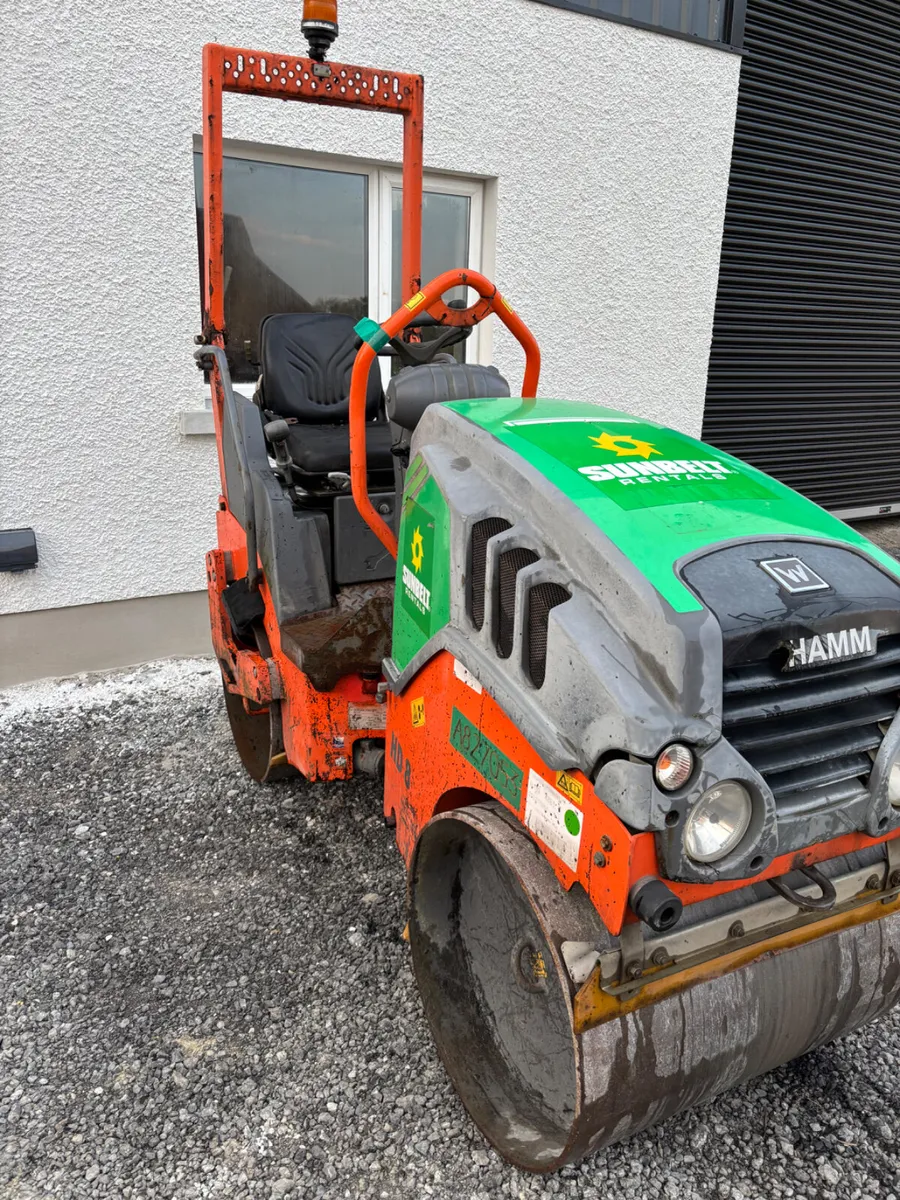 2017 Hamm HD 80 Vibrating Roller - Image 1