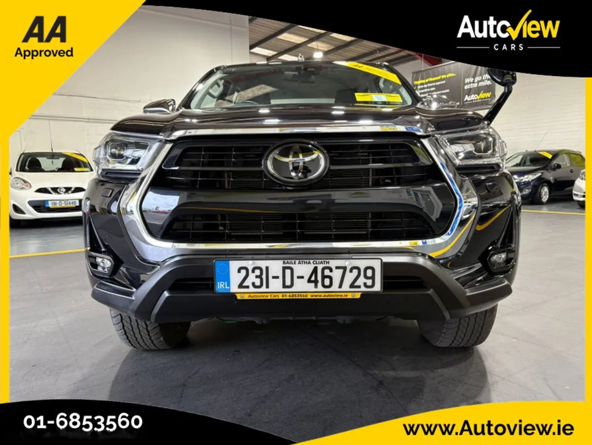 Toyota HiLux Black Edition Chrome Pack 2.4l Crew - Image 2