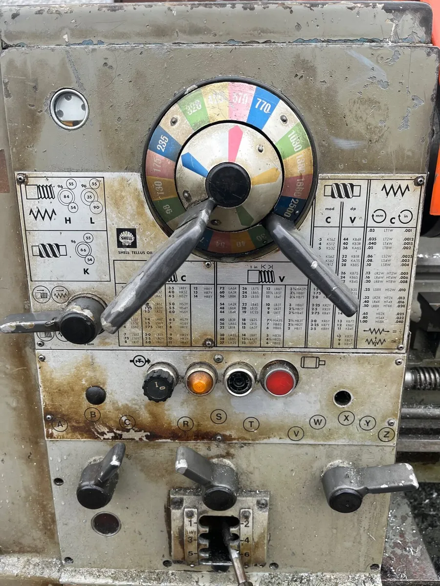 Colchester metalwork lathe ex school machine - Image 1