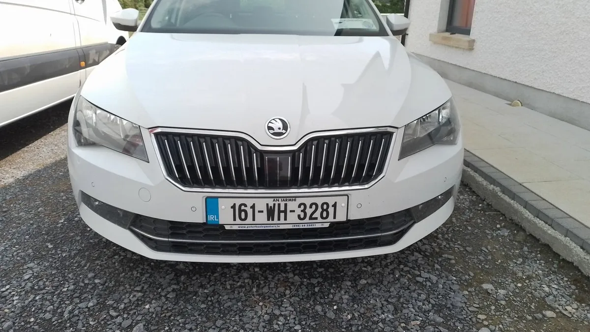 Skoda Superb 2016 - Image 1
