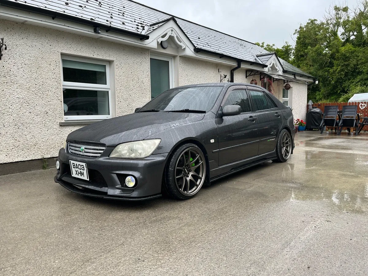 Toyota altezza - Image 3