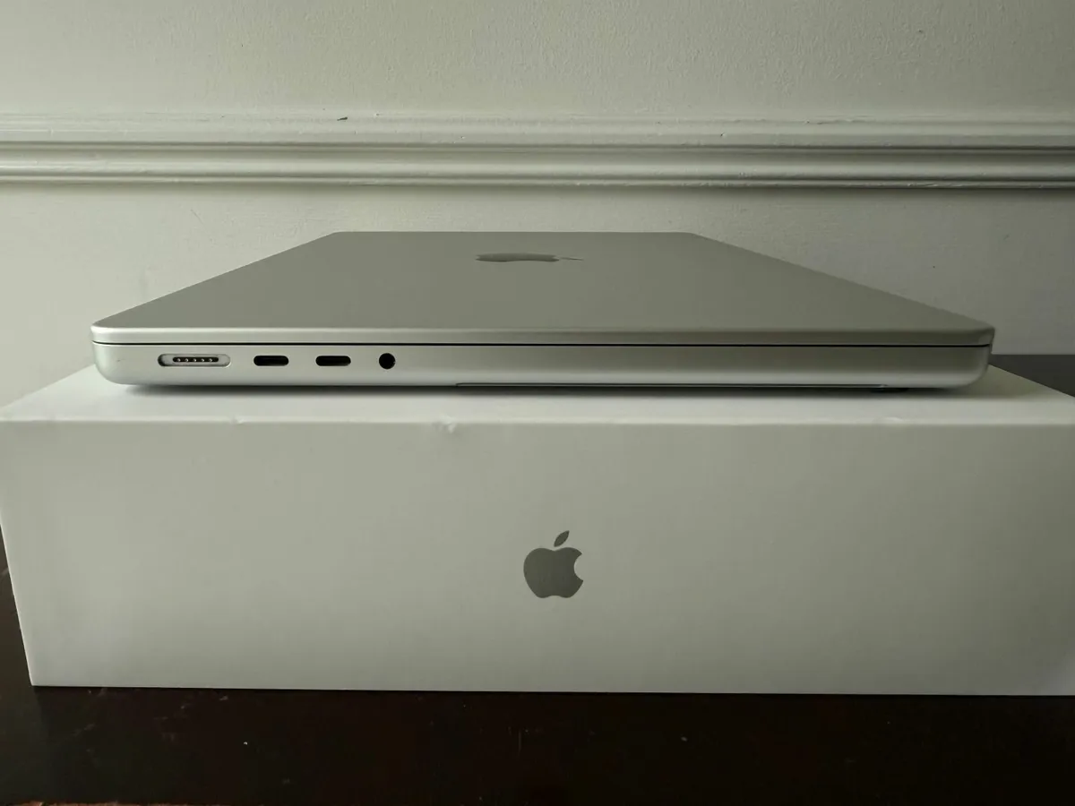 MacBook Pro 14” 2021 – M1 Pro, 16GB RAM, 512GB SSD - Image 4