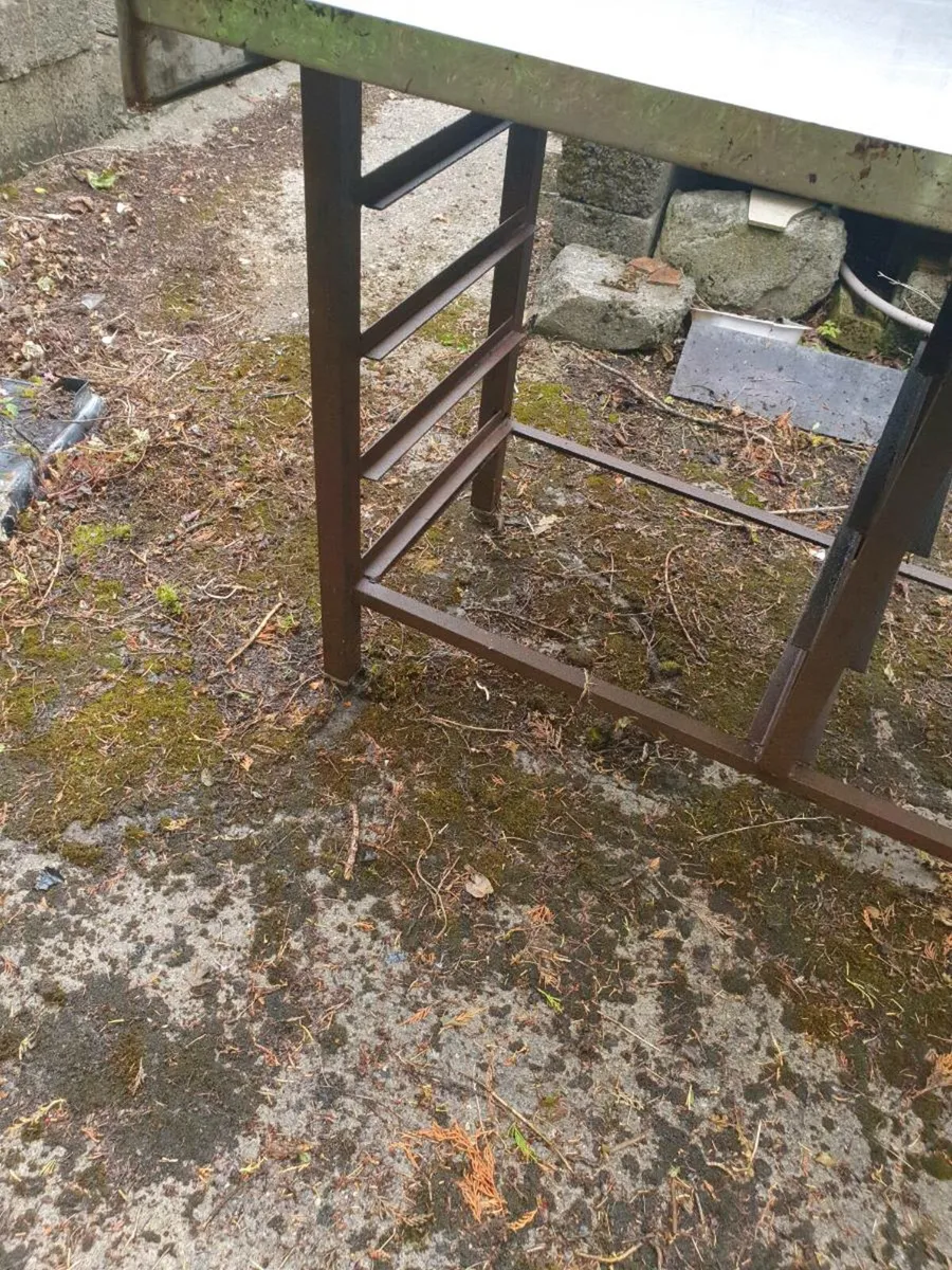 Stainless steel table - Image 3