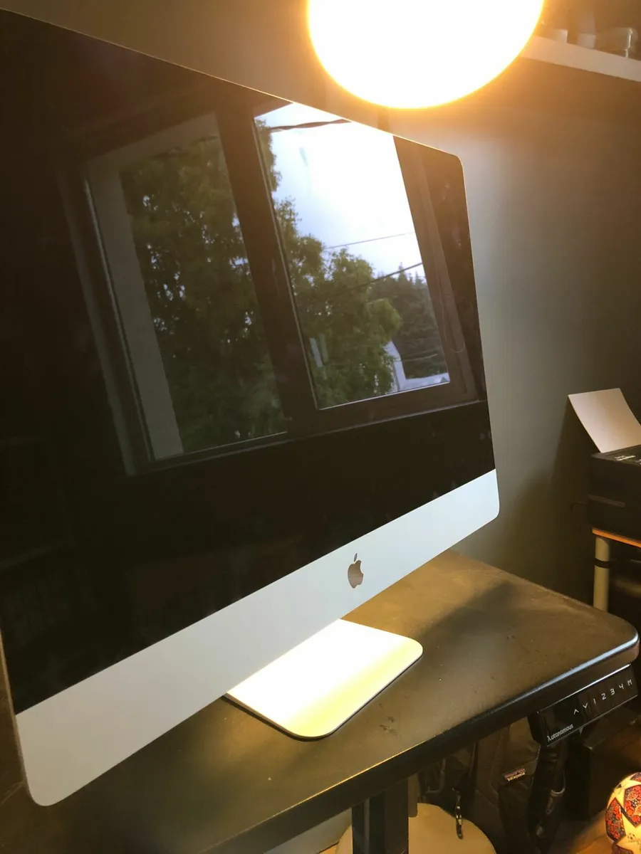 iMac 27” (2013) – 24GB RAM / 1TB / macOS Catalina - Image 1