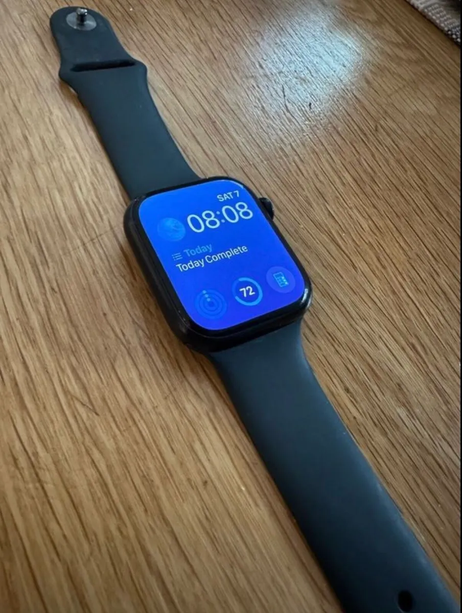 Apple Watch Series 9 45mm - Image 1