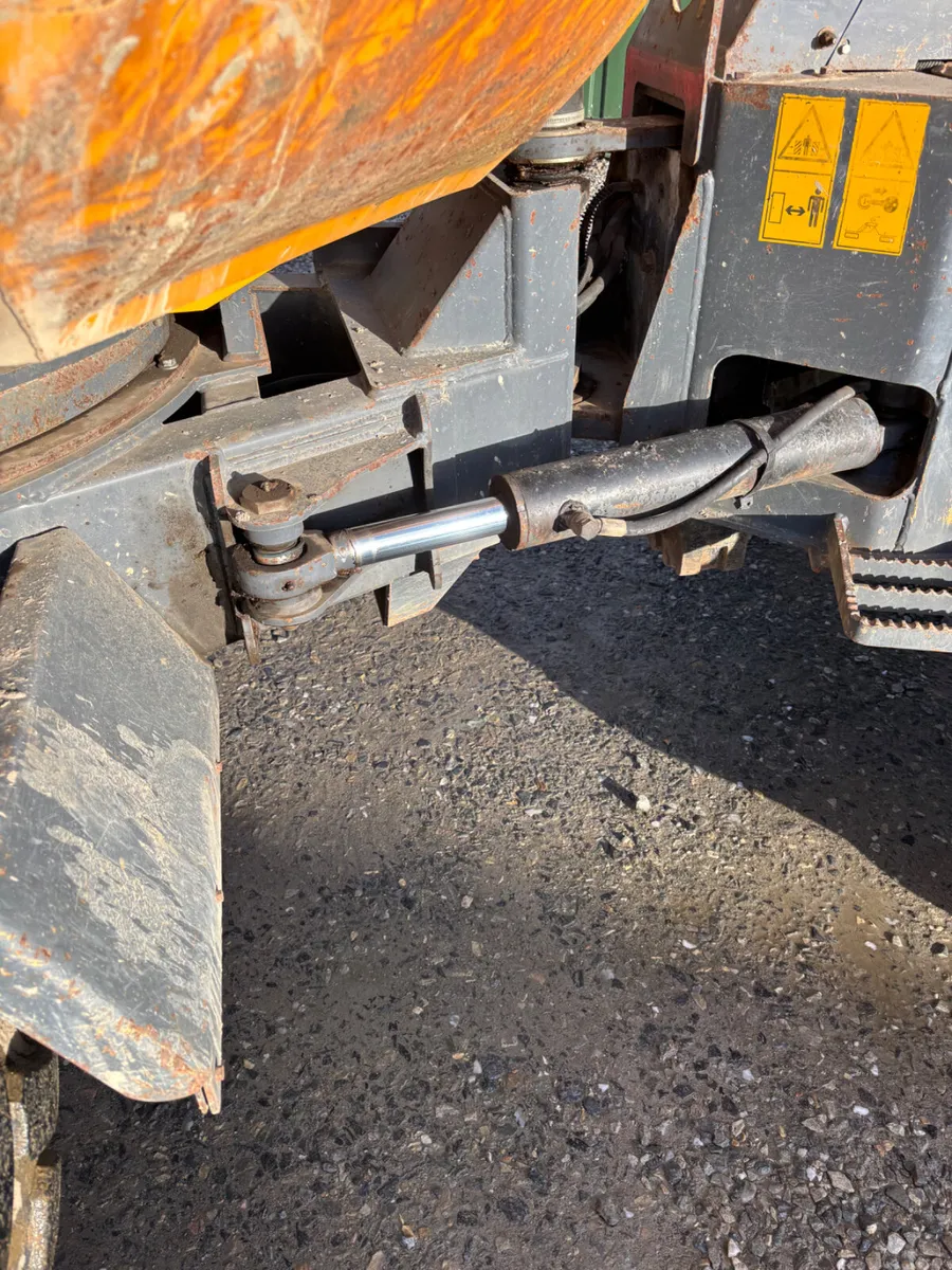 2013 Benford 6 Ton Swivel Skip Dumper - Image 4