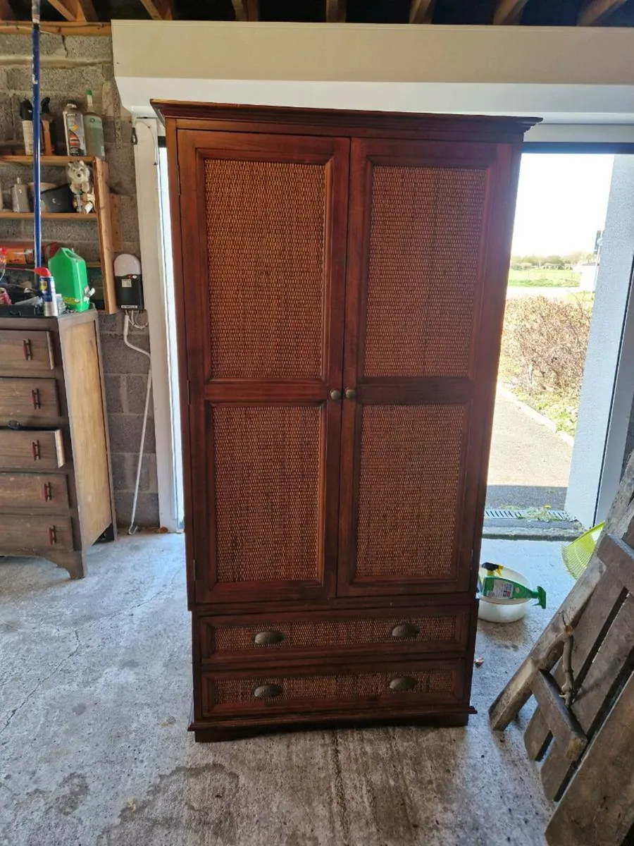 Wardrobe - Image 2