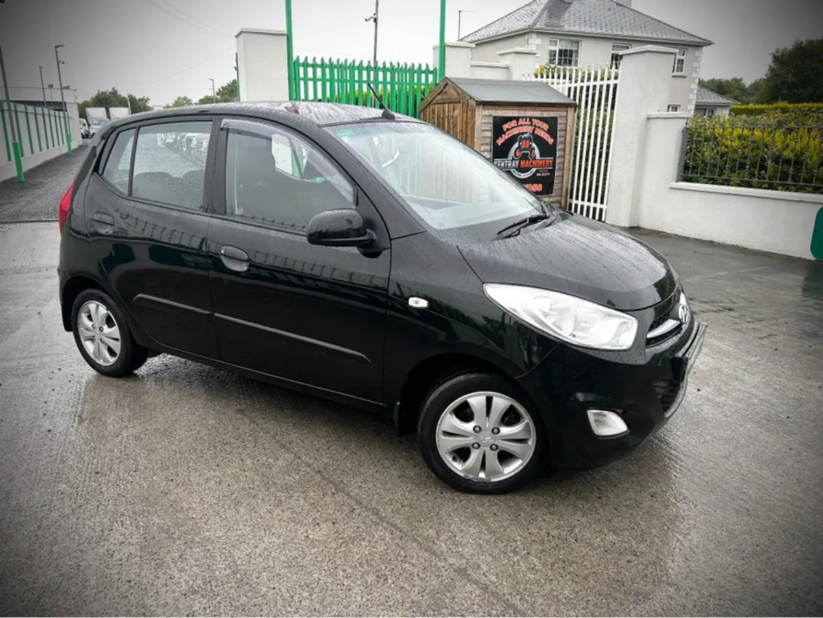 Hyundai i10 Deluxe Plus 5DR 1.1 Petrol - Image 1