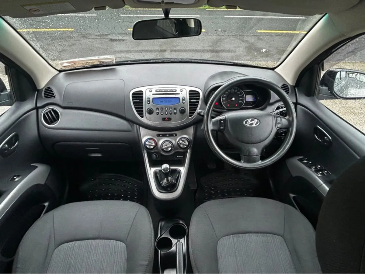 Hyundai i10 Deluxe Plus 5DR 1.1 Petrol - Image 3