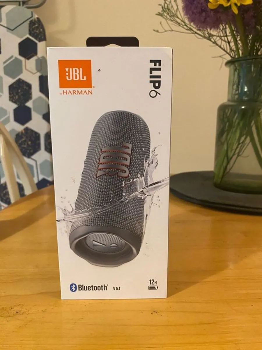 JBL Flip 6 Portable Bluetooth Speaker (Brand New) - Image 1