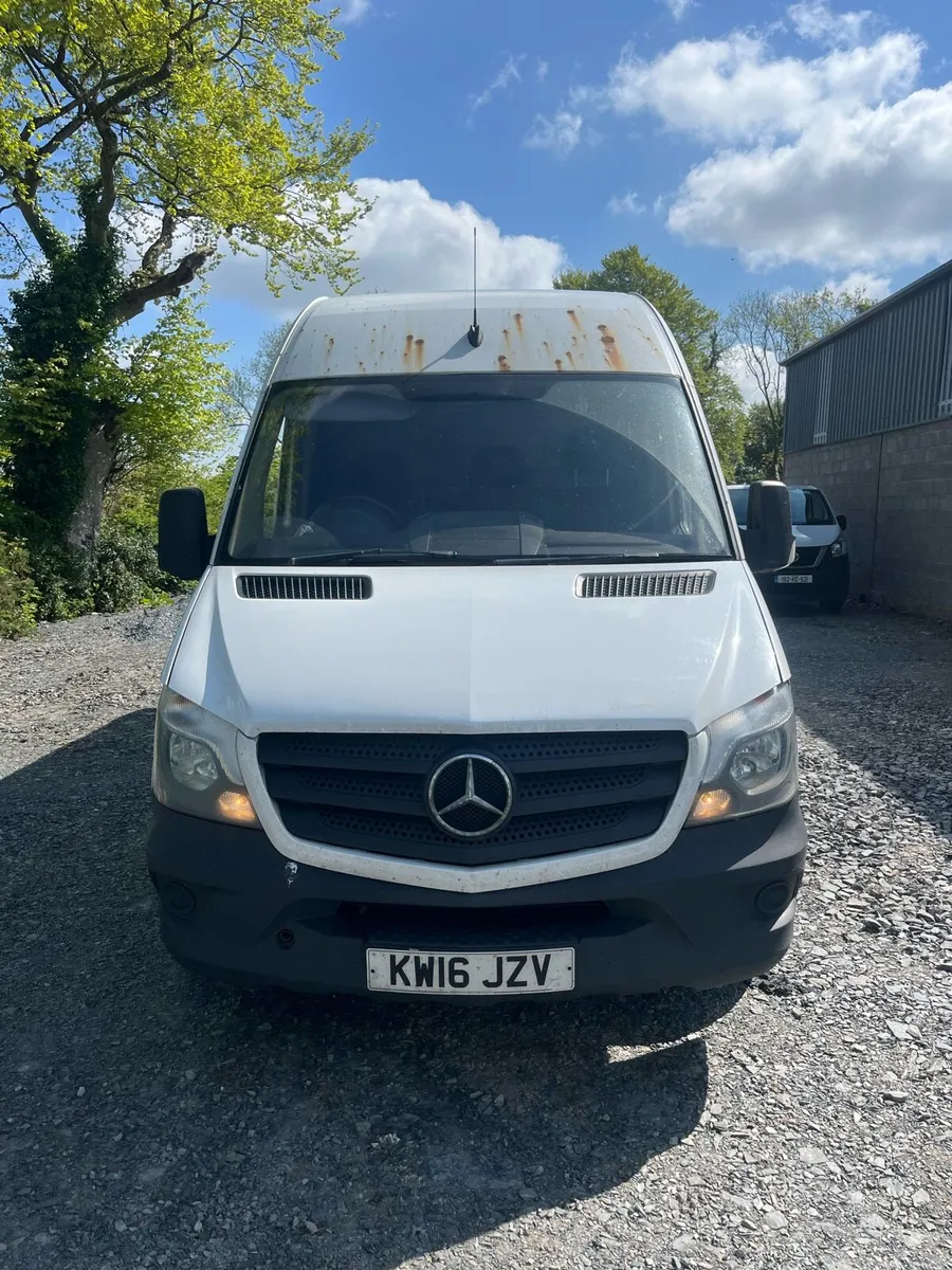 Sprinter vans breaking - Image 2