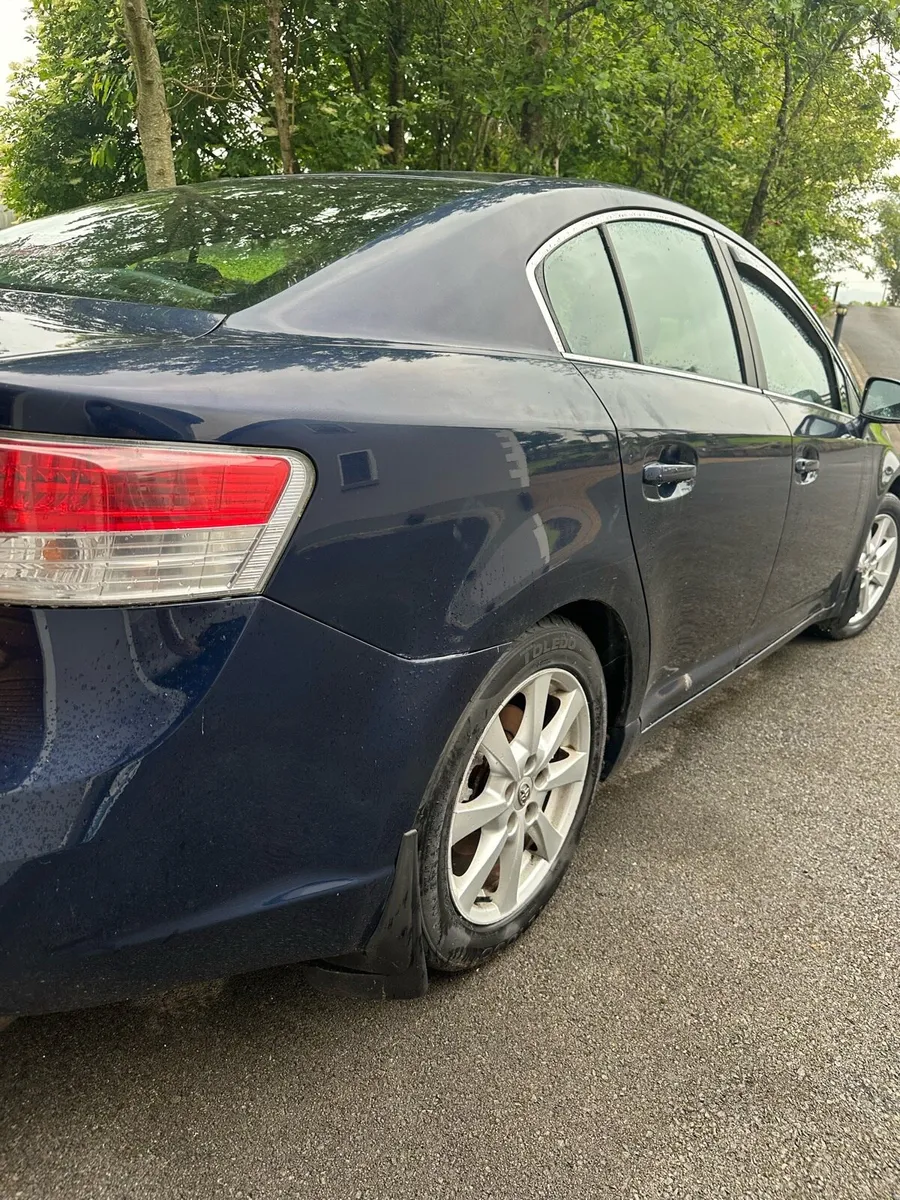Toyota Avensis - Image 4