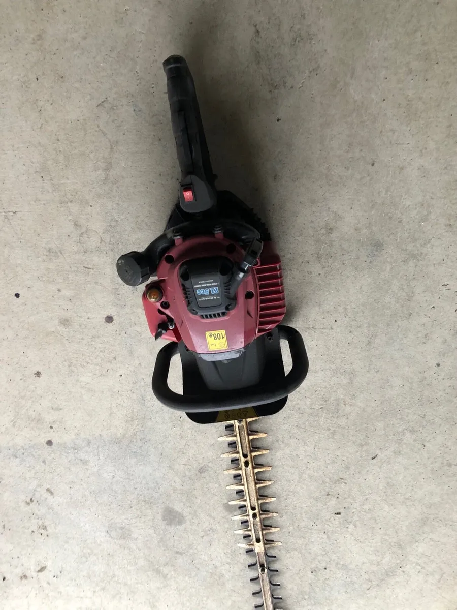 Hedge cutter - Image 1