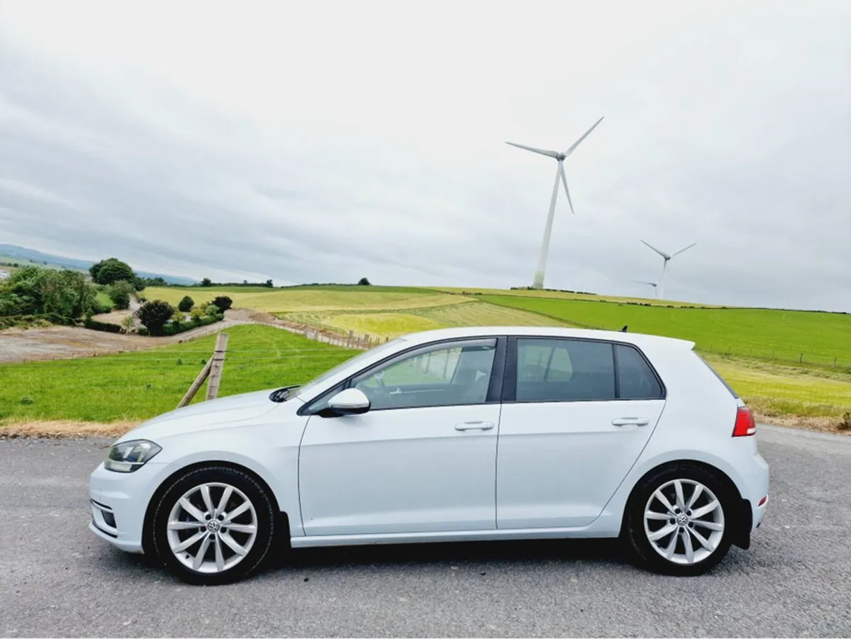 Volkswagen Golf Highline 2.0 TDI Manual 6speed FW - Image 2