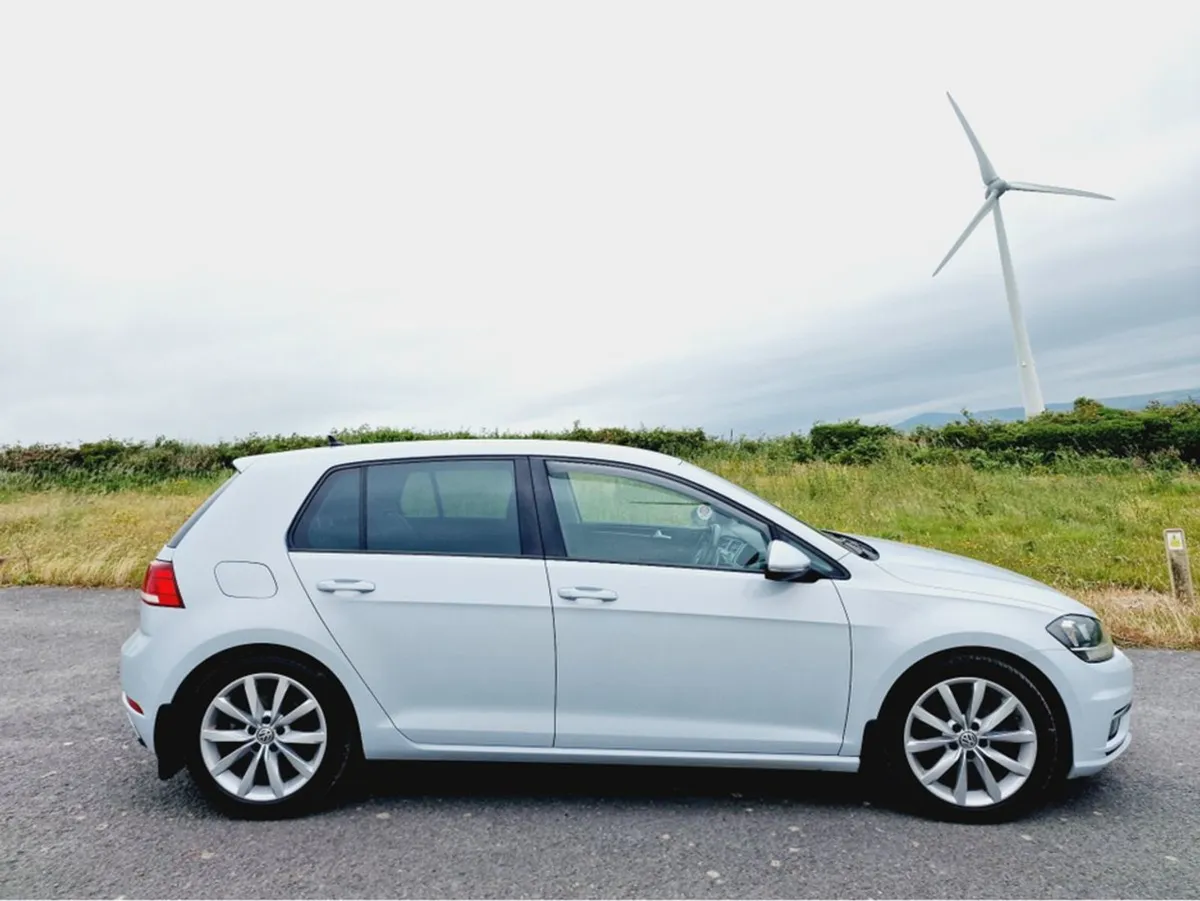 Volkswagen Golf Highline 2.0 TDI Manual 6speed FW - Image 4