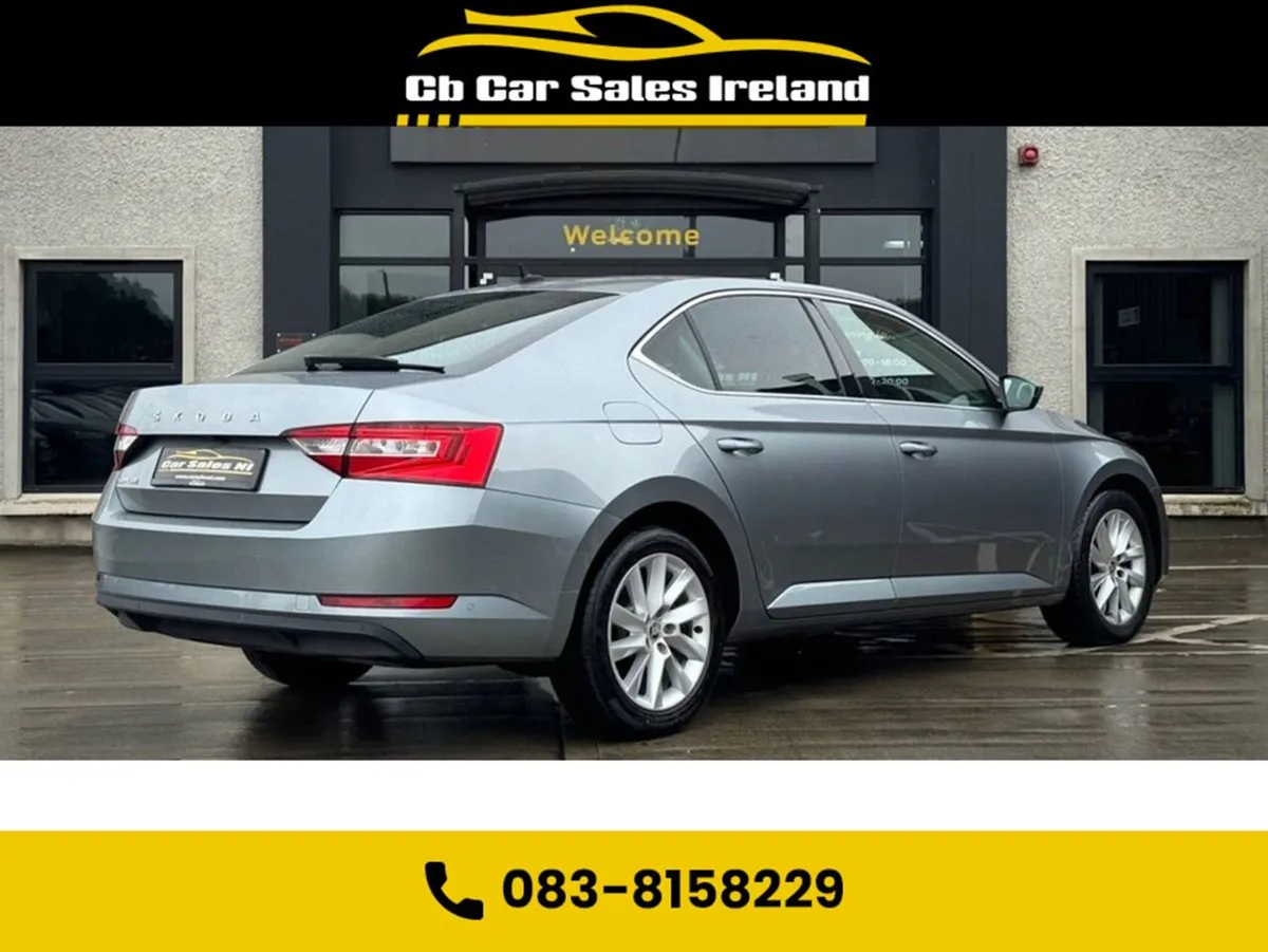Skoda Superb 2.0 TDI SE Technology Hatchback 5dr - Image 3