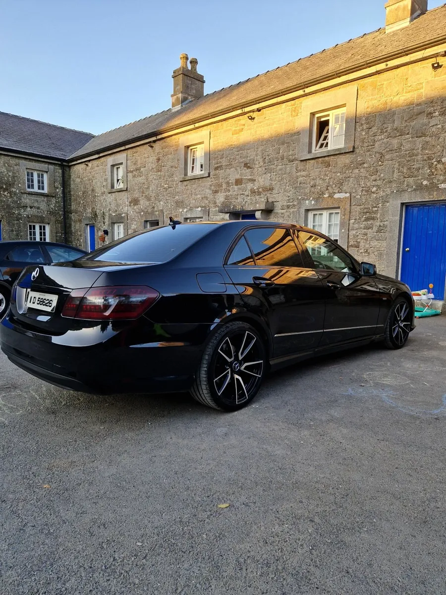 Mercedes E250 BE SPORT 204hp 500Nm - Image 3