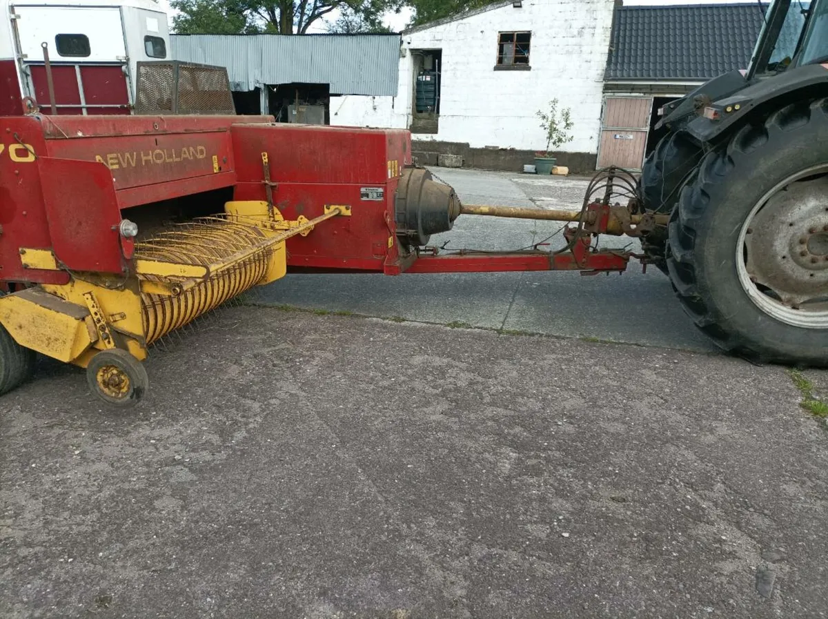 New Holland square baler - Image 2