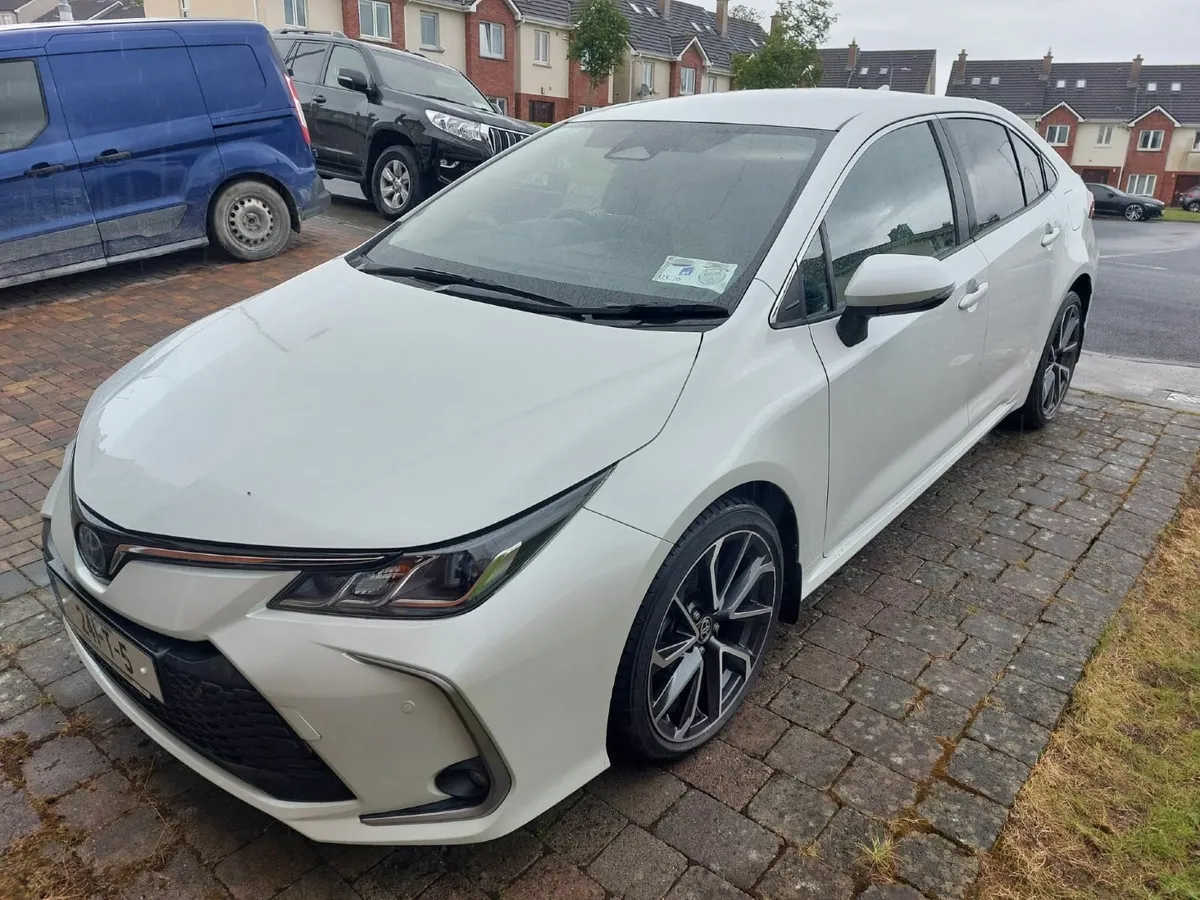 Toyota Corolla 2024 - SOL trim - Pearl white - Image 1