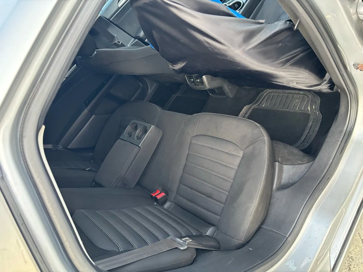 Ford Mondeo 2L - Image 4