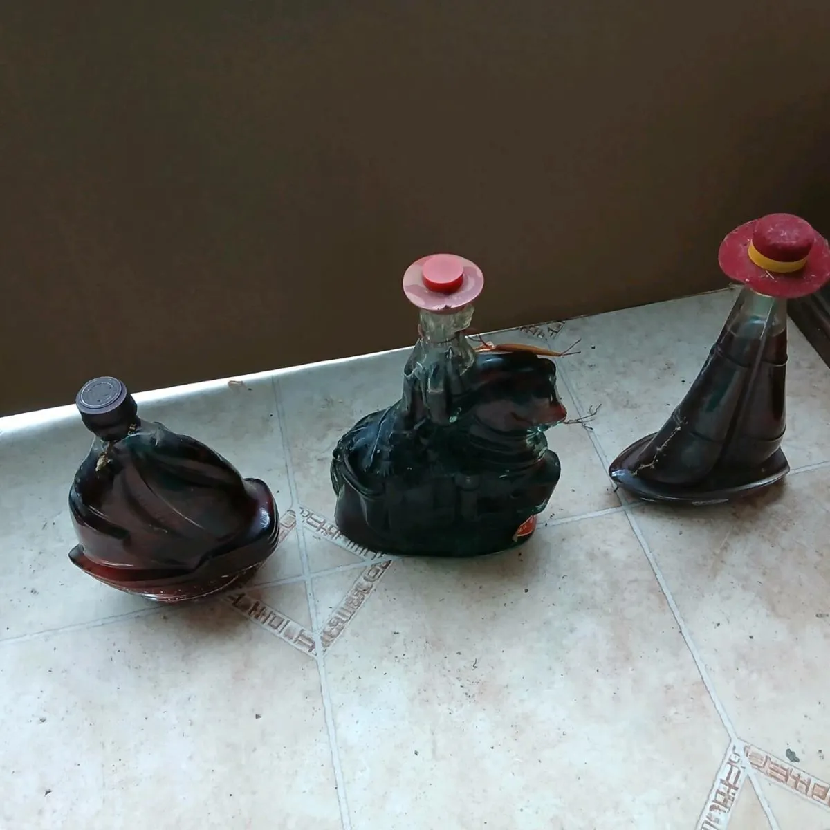 SOUVENIR BOTTLES OF SANGRIA - Image 1