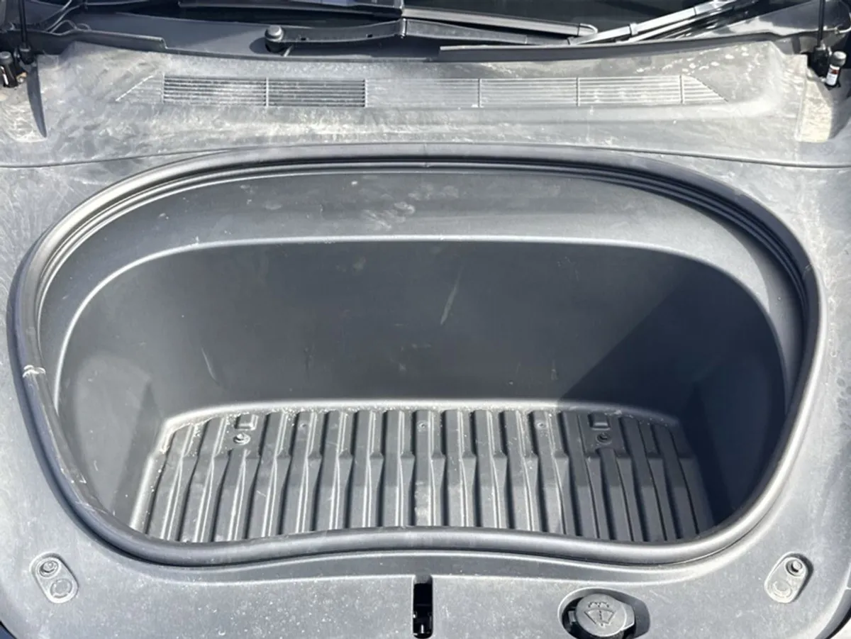 Tesla Model 3 Long Range All Wheel Drive - Image 4