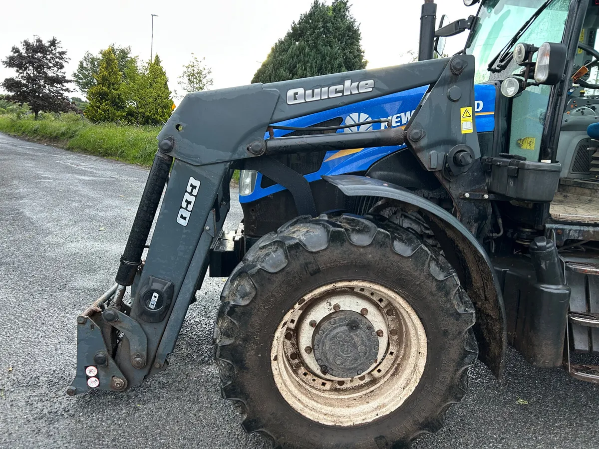 2016 New Holland T5-105 with Quicke Loader - Image 3