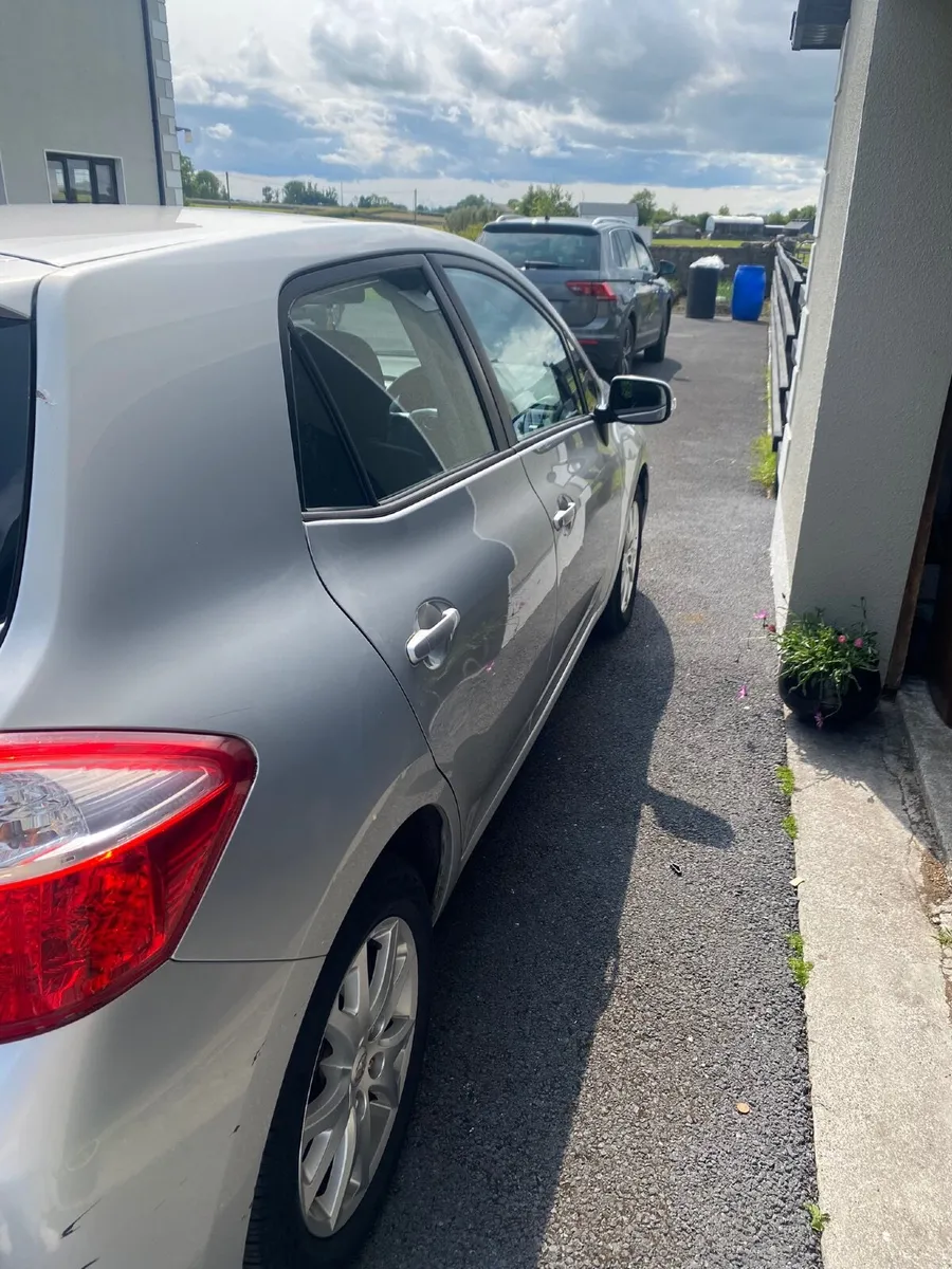 Toyota Auris 2012 - Image 3