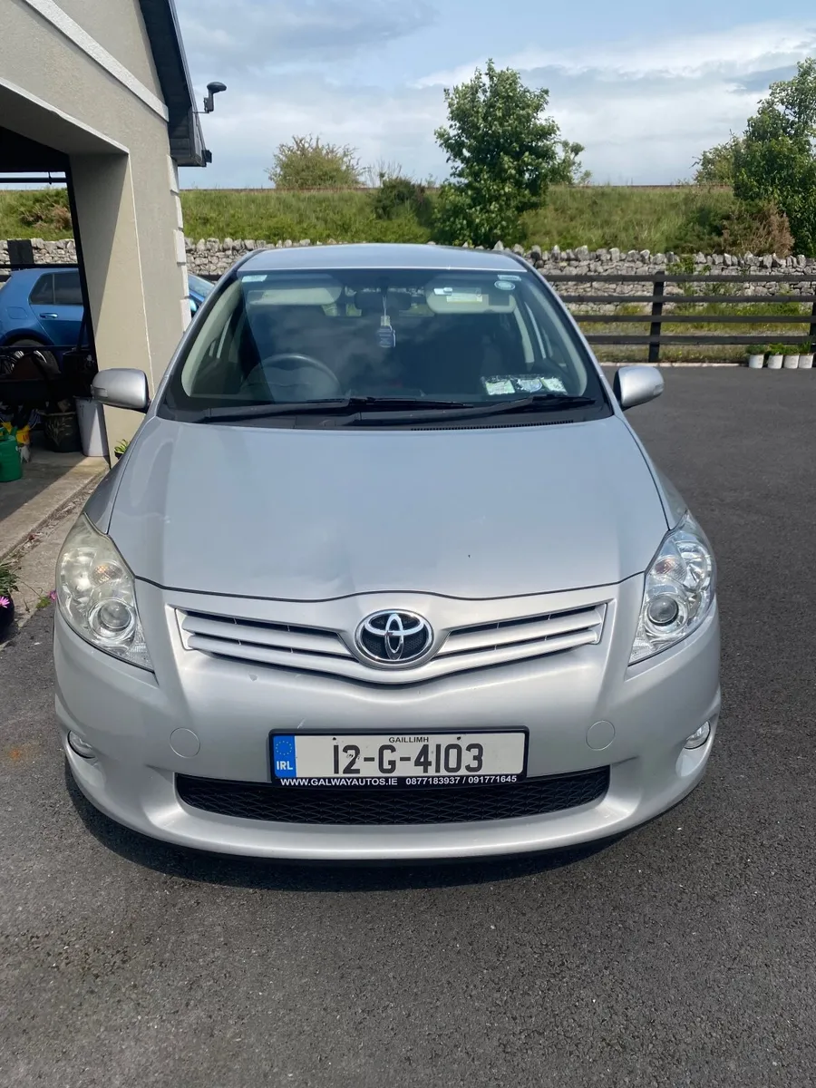 Toyota Auris 2012 - Image 1