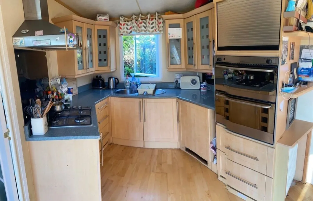 Winter Pack Mobile Home - Image 3