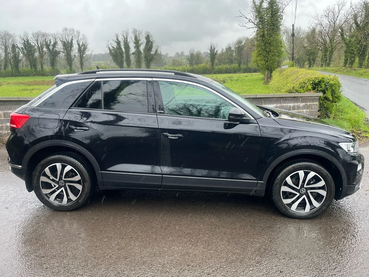 Volkswagen T-roc - Image 3