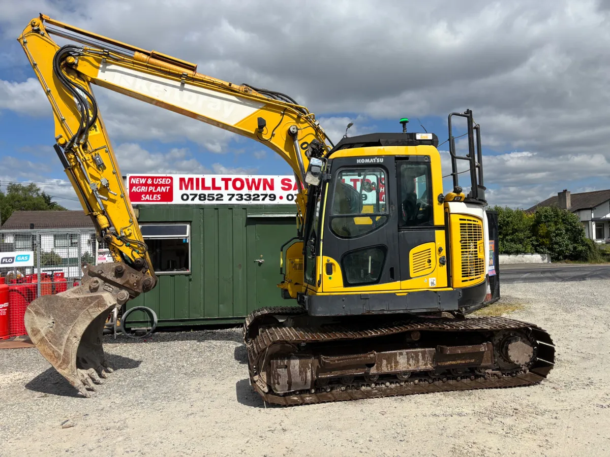 2018 Komatsu PC 138 -11 US Tracked Excavator - Image 2