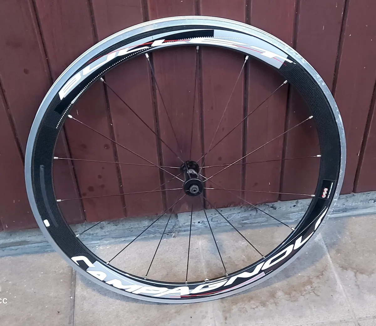 Carbon wheel Campagnolo - Image 1