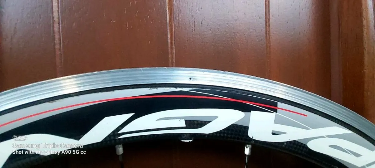 Carbon wheel Campagnolo - Image 4