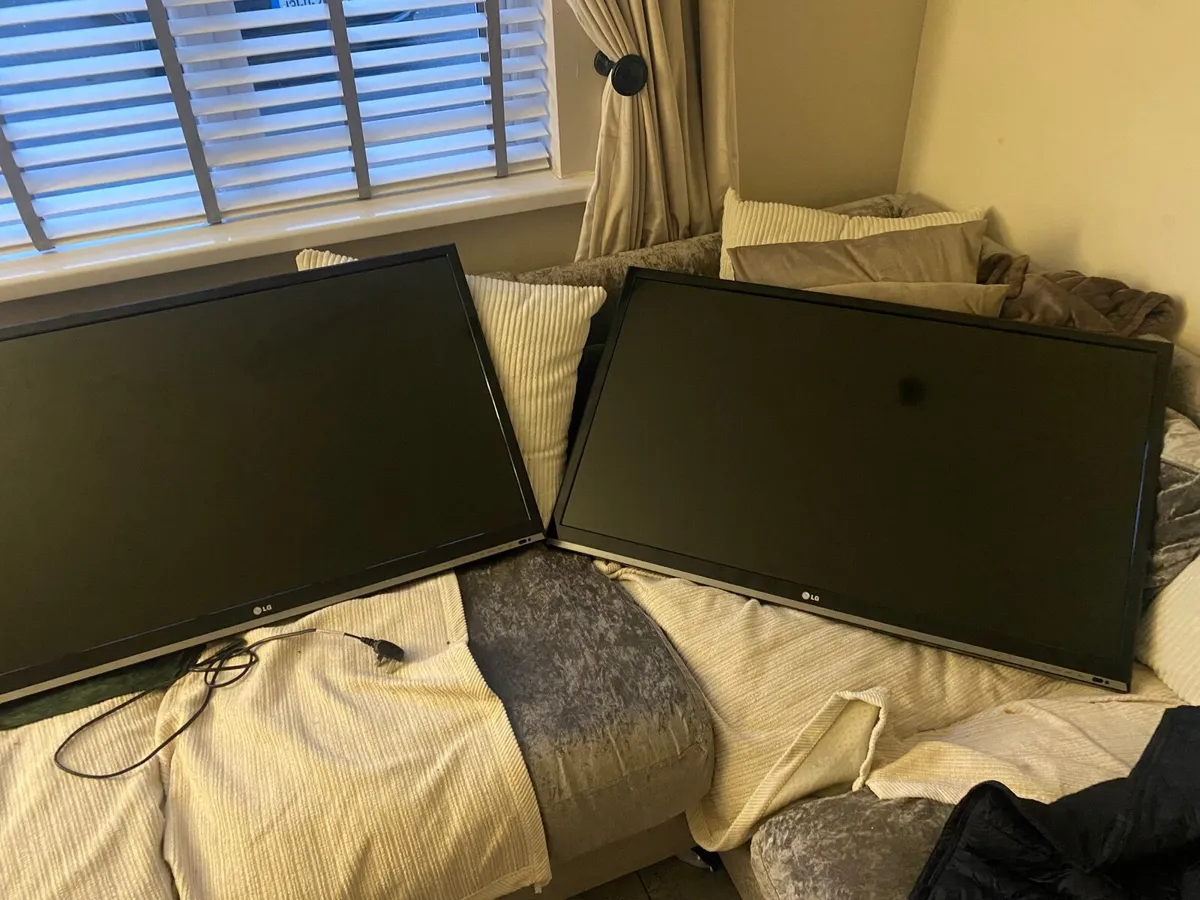 2 X 50inch flat screen TVs for sale - Image 2