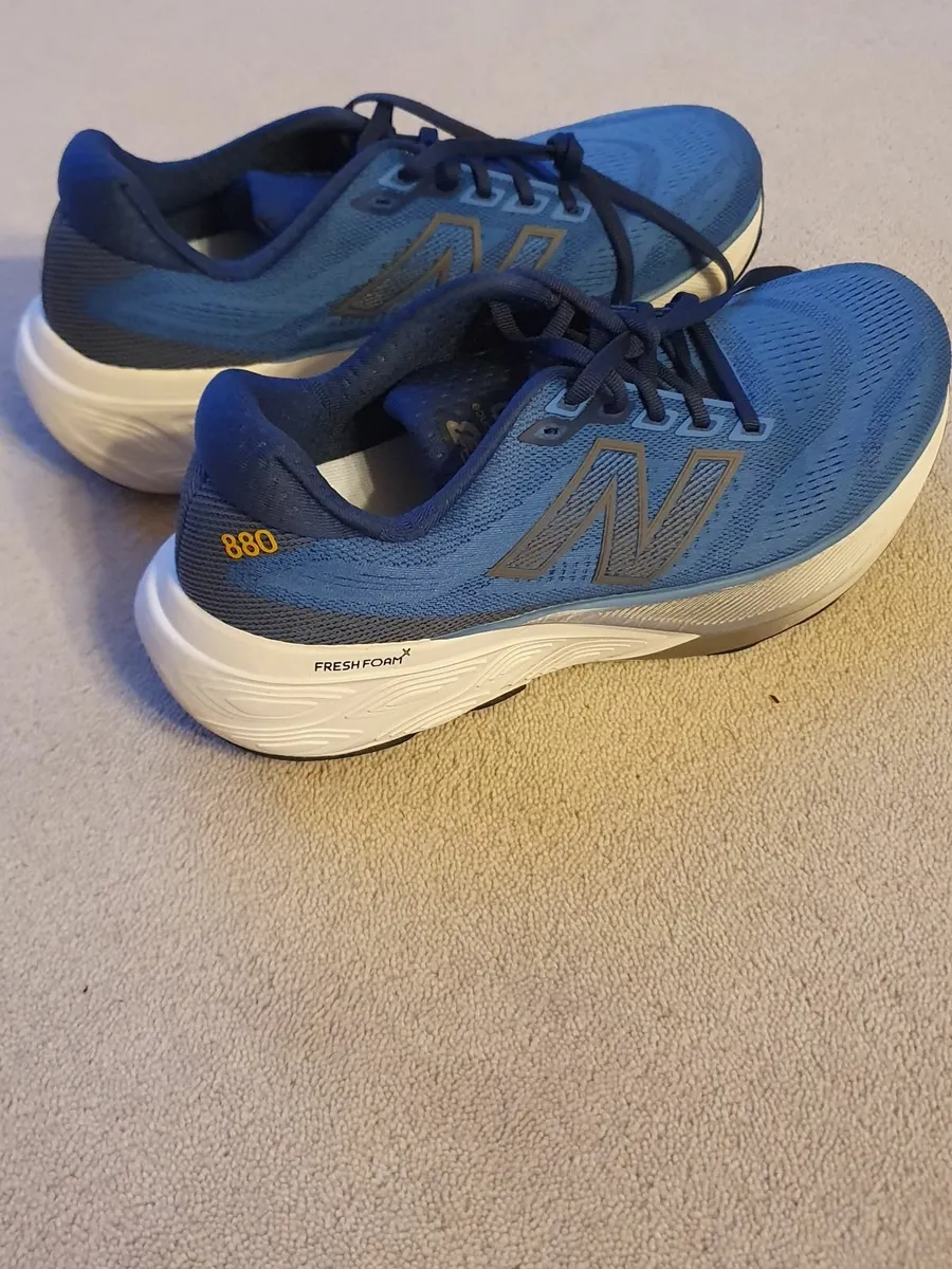 Running shoes - Image 1