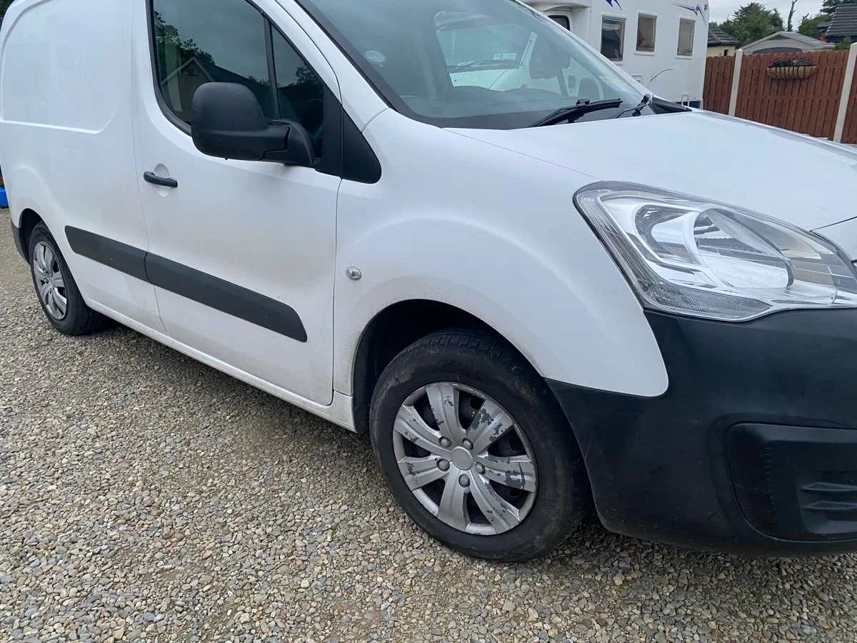 Citroen berlingo 2018 tax and tested - Image 4