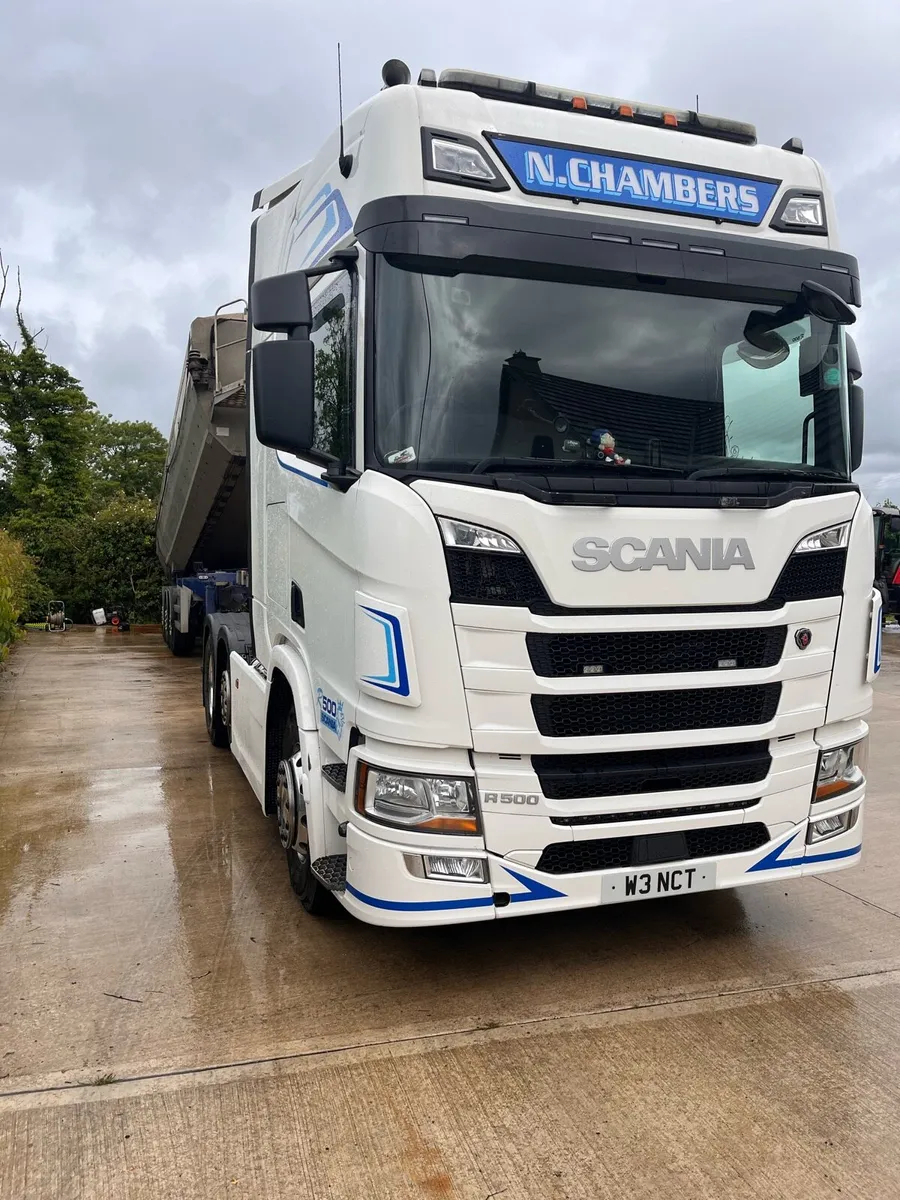 Lorry - Image 1